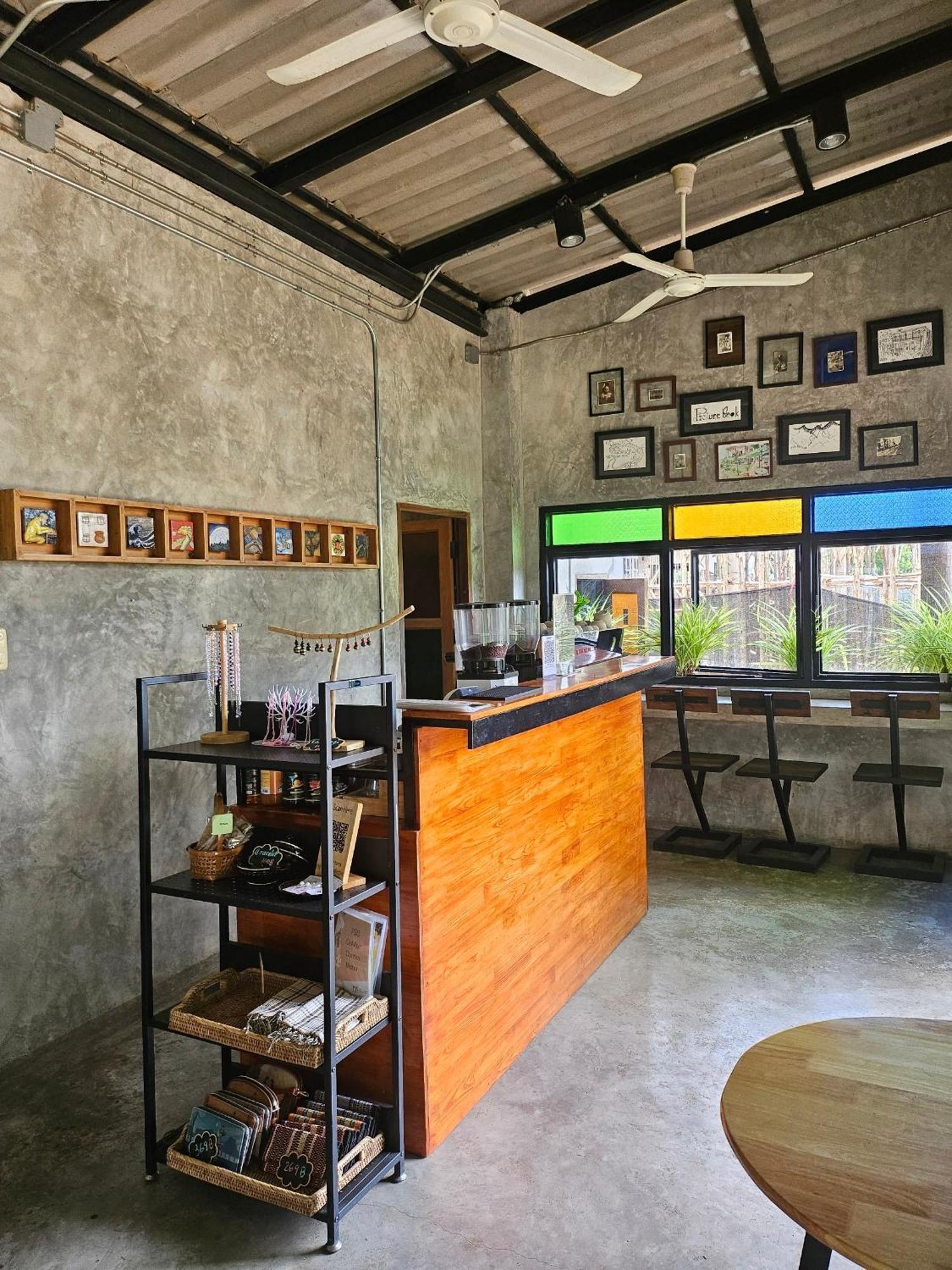 The Picturebook Guesthouse แม่สอด ภายนอก รูปภาพ